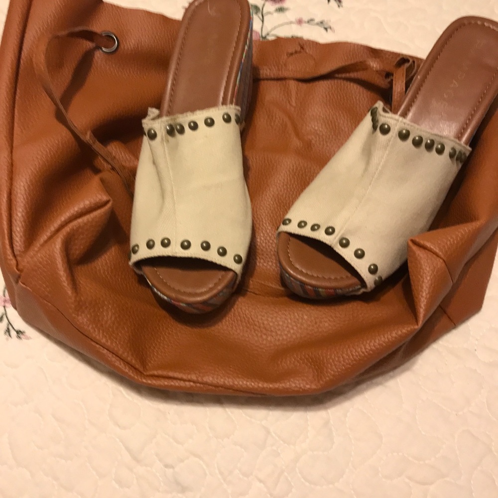 Sandals - Picture 3 of 8